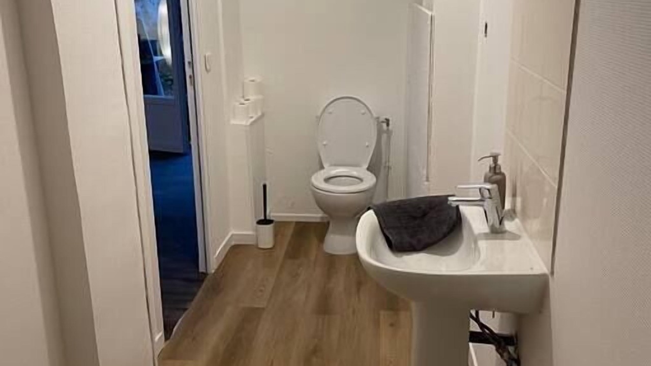Photo of Bathroom in Gare