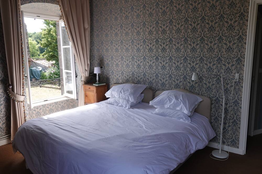 Photo of Bedroom in Lamothe
