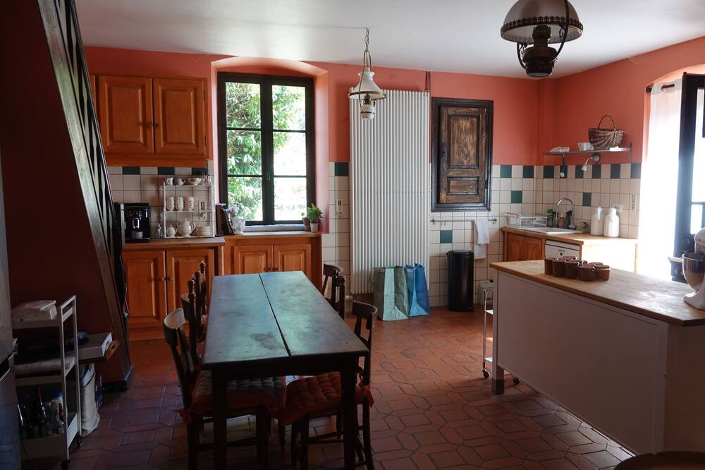 Photo of Kitchen in Lamothe
