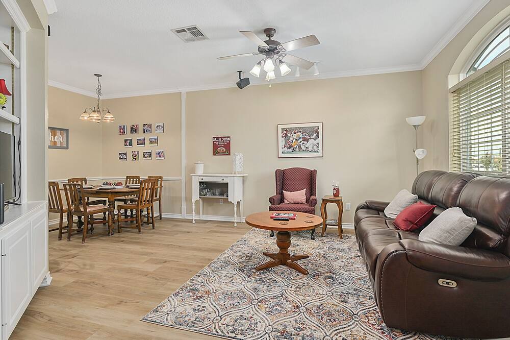 Photo of Livingroom in Southwood Valley