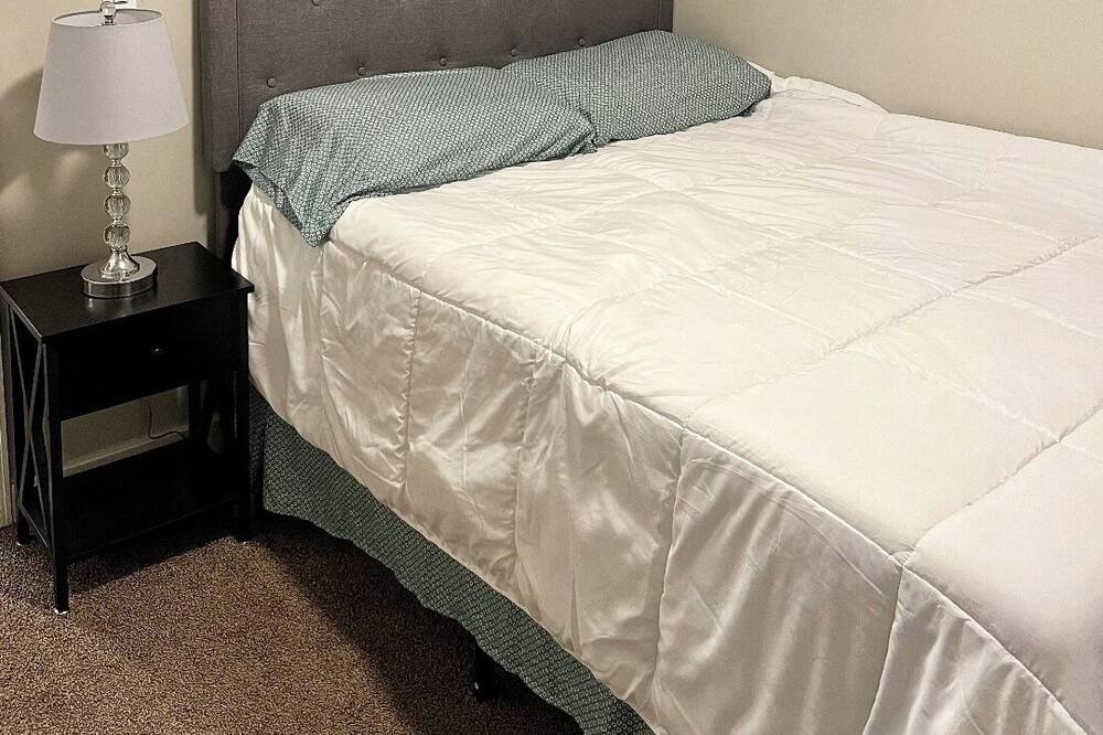 Photo of Bedroom in Lake Ronkonkoma