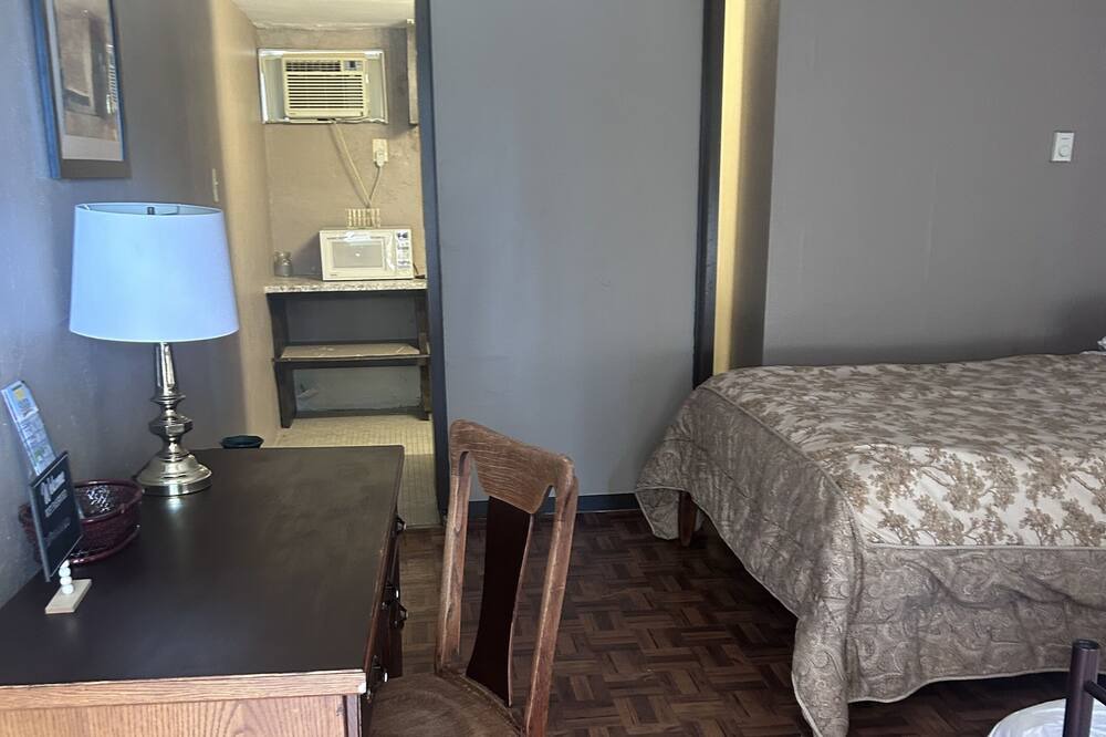 Photo of Bedroom in Downtown Niagara Falls