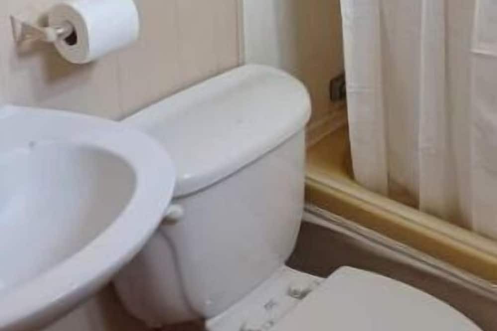 Photo of Bathroom in Cascade