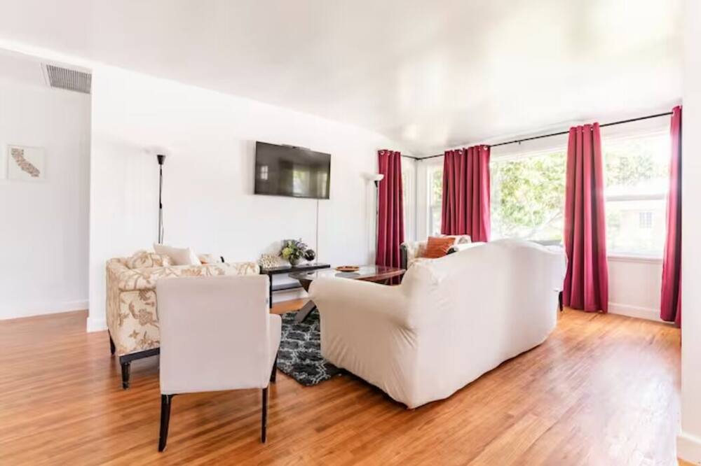 Photo of Livingroom in Brea