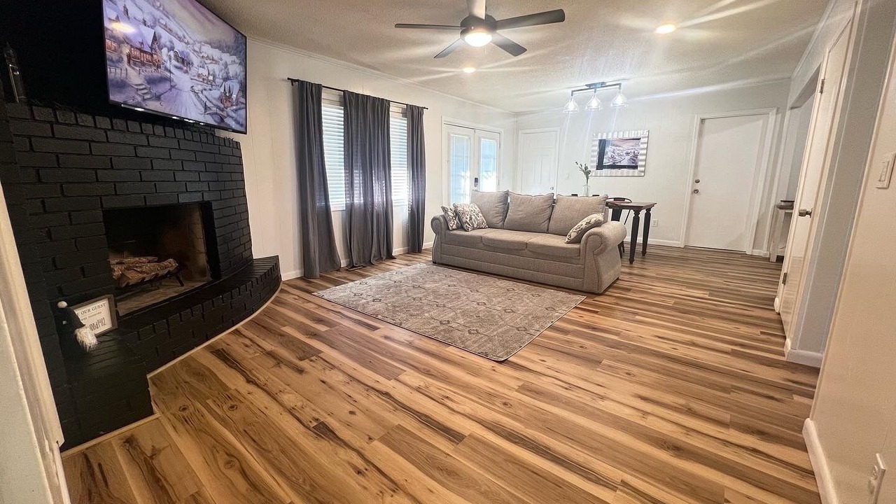 Photo of Livingroom in Owasso