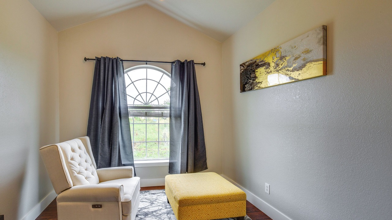 Photo of Livingroom in Van Alstyne