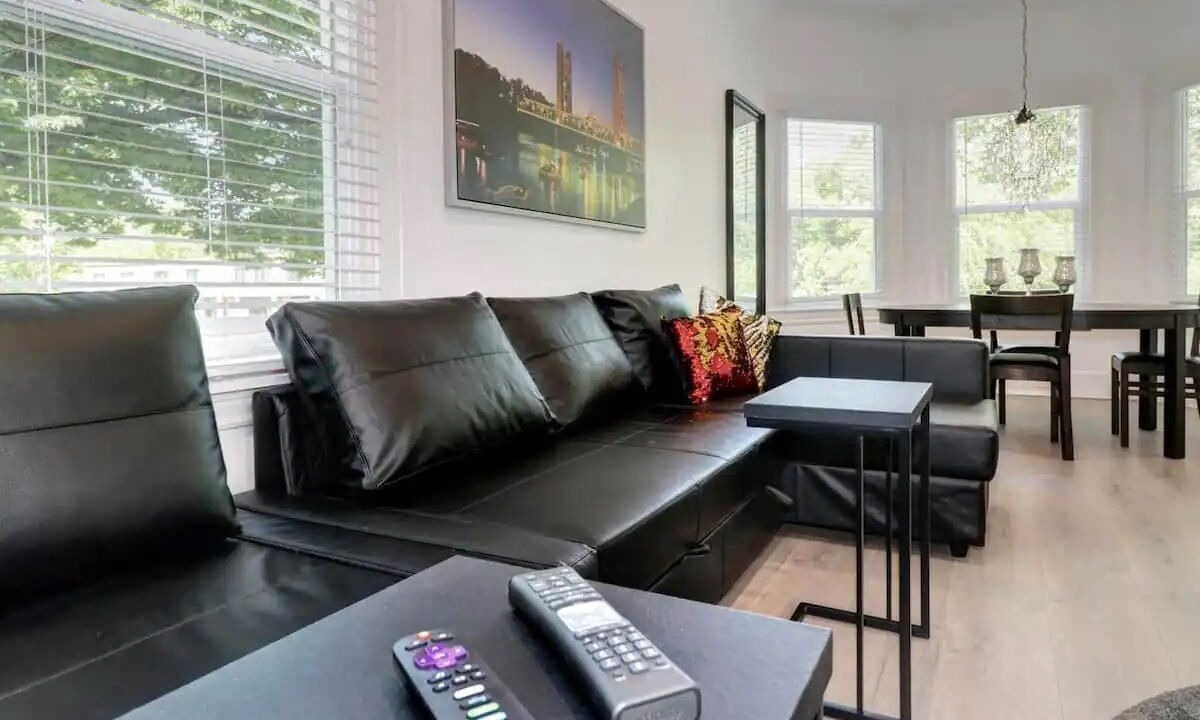 Photo of Livingroom in North Oak Park