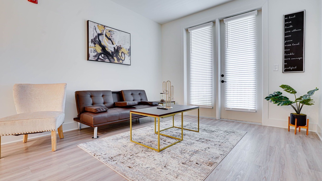 Photo of Livingroom in Lawrenceville