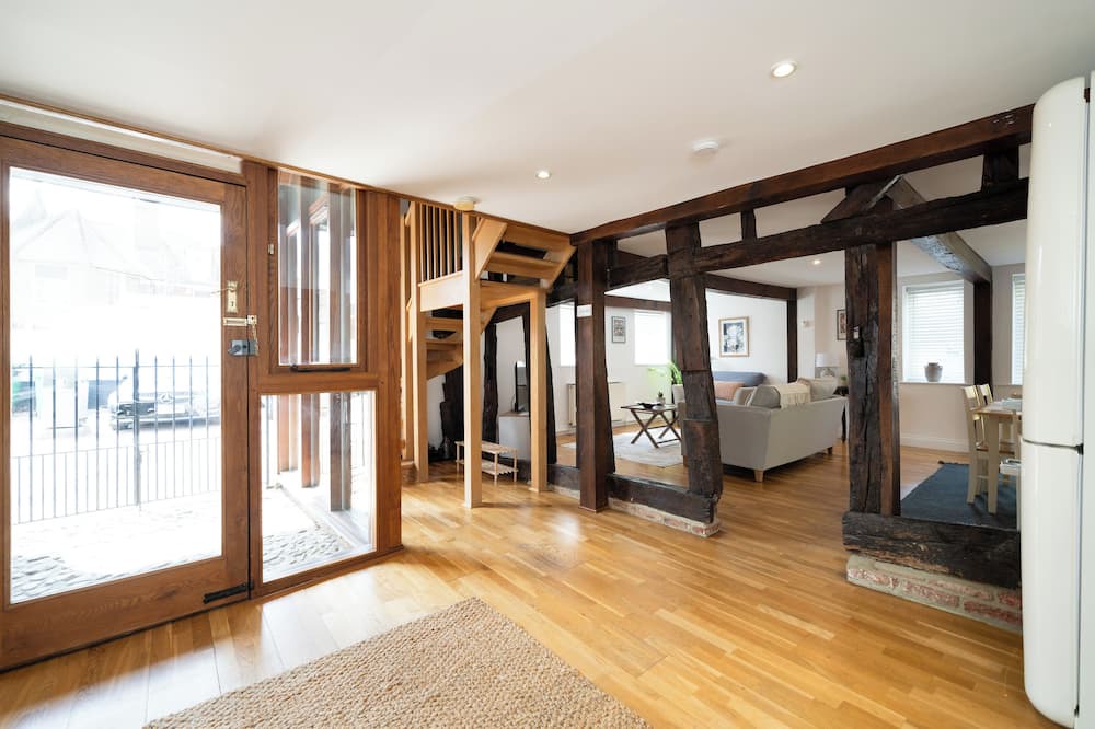 Photo of Others in Five Oak Green