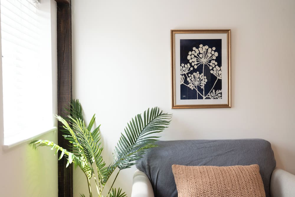 Photo of Others in Five Oak Green