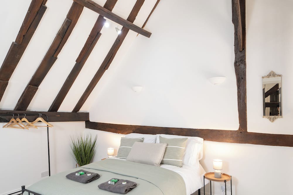 Photo of Others in Five Oak Green