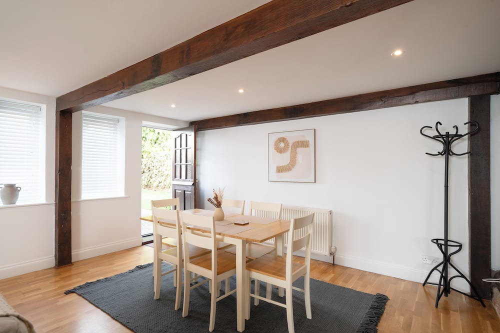 Photo of Others in Five Oak Green