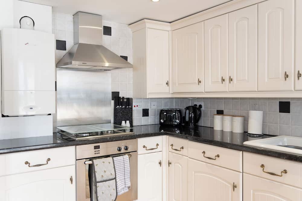 Photo of Kitchen in Five Oak Green