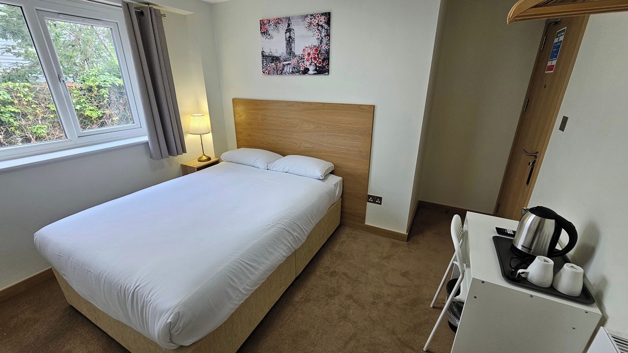 Photo of Bedroom in Park Royal