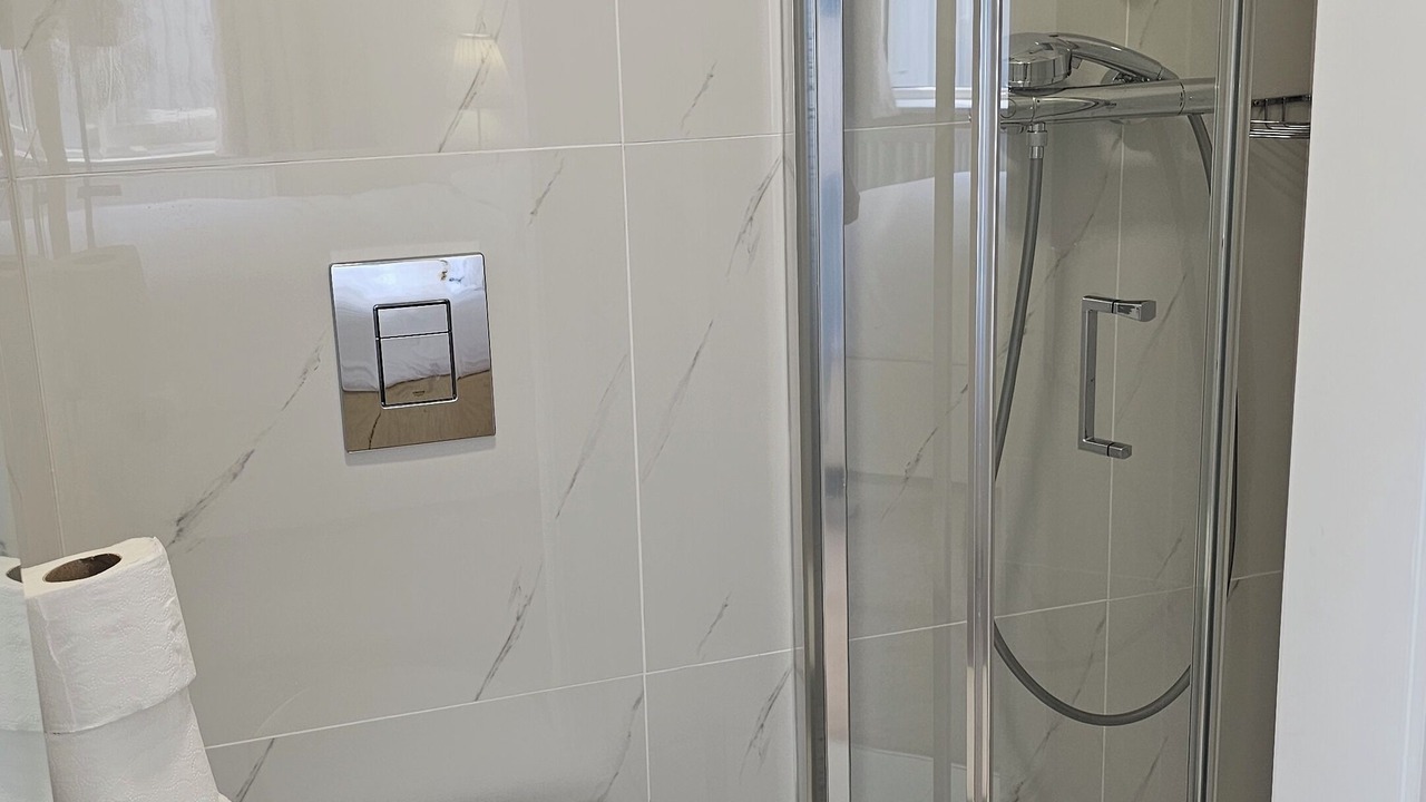 Photo of Bathroom in Park Royal