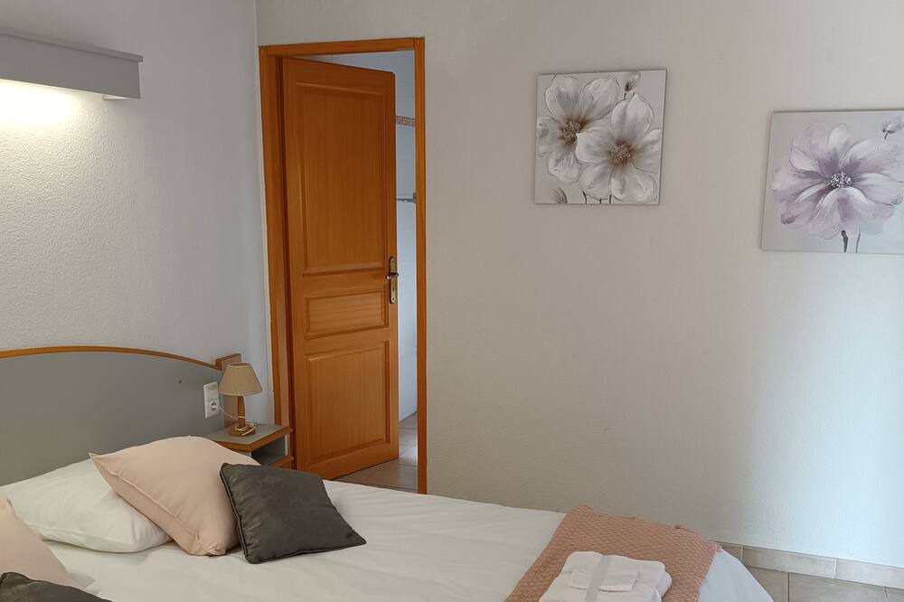 Photo of Bedroom in Quillan