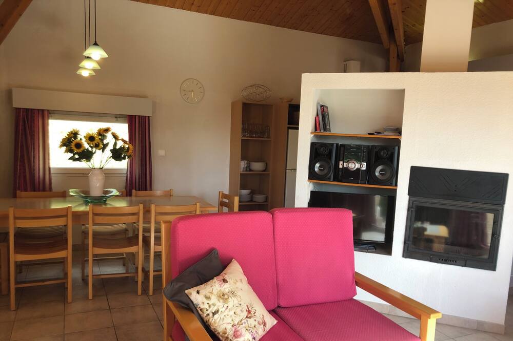 Photo of Livingroom in Quillan