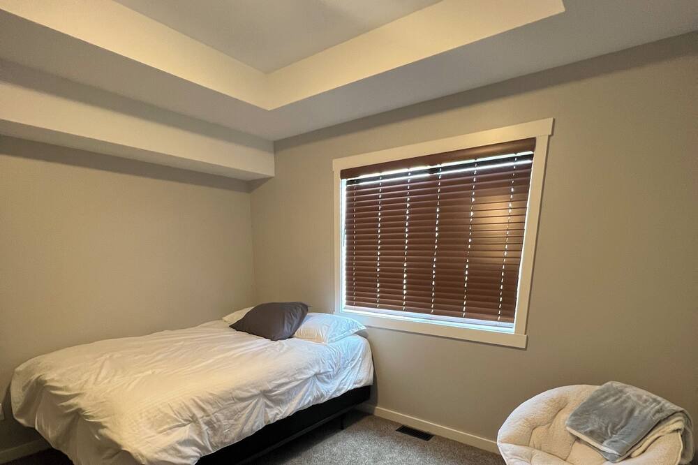 Photo of Bedroom in Brookings