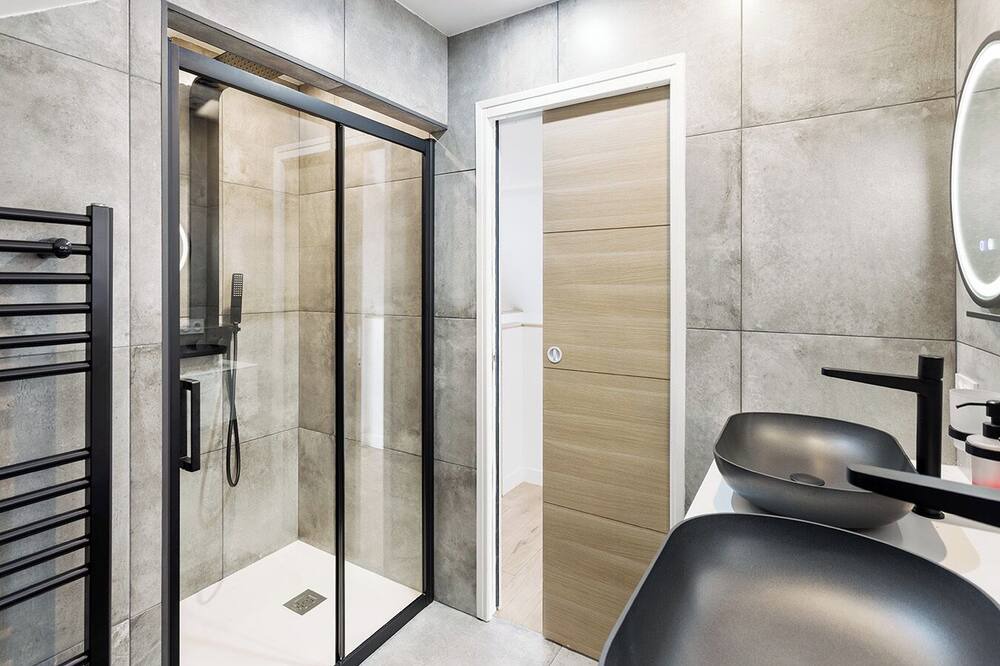Photo of Bathroom in Saint-Sebastien-sur-Loire