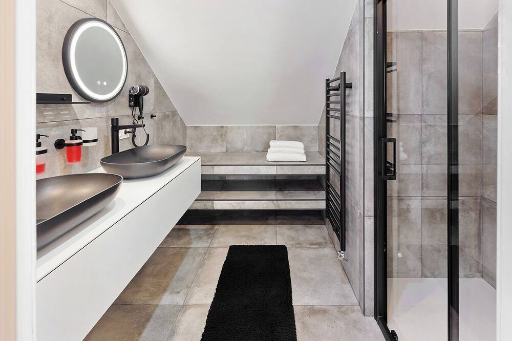 Photo of Bathroom in Saint-Sebastien-sur-Loire