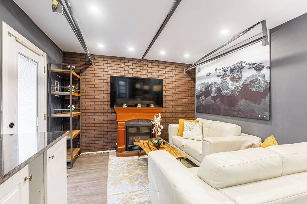 Photo of Livingroom in Mascouche