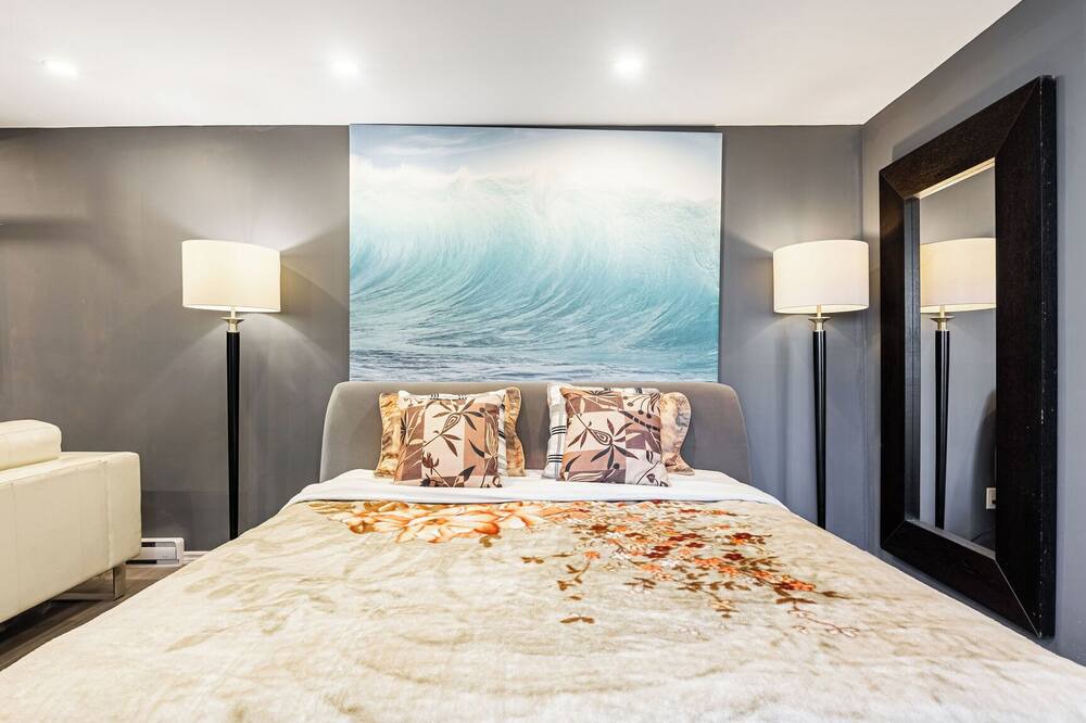 Photo of Bedroom in Mascouche