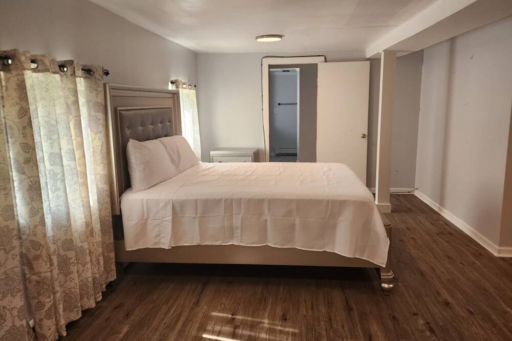 Photo of Bedroom in Montville