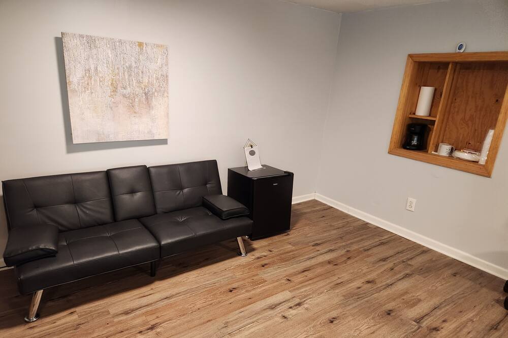 Photo of Livingroom in Montville