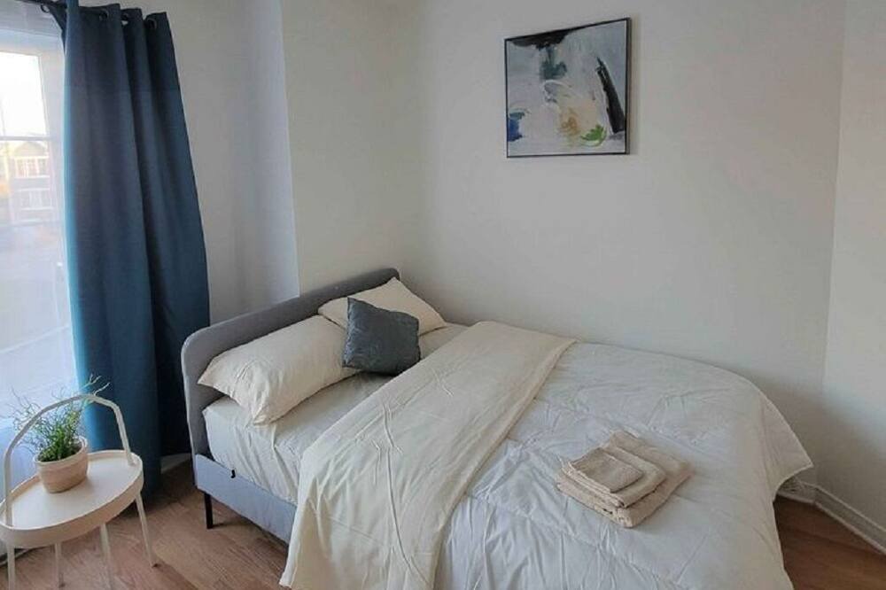 Photo of Bedroom in Chateauguay