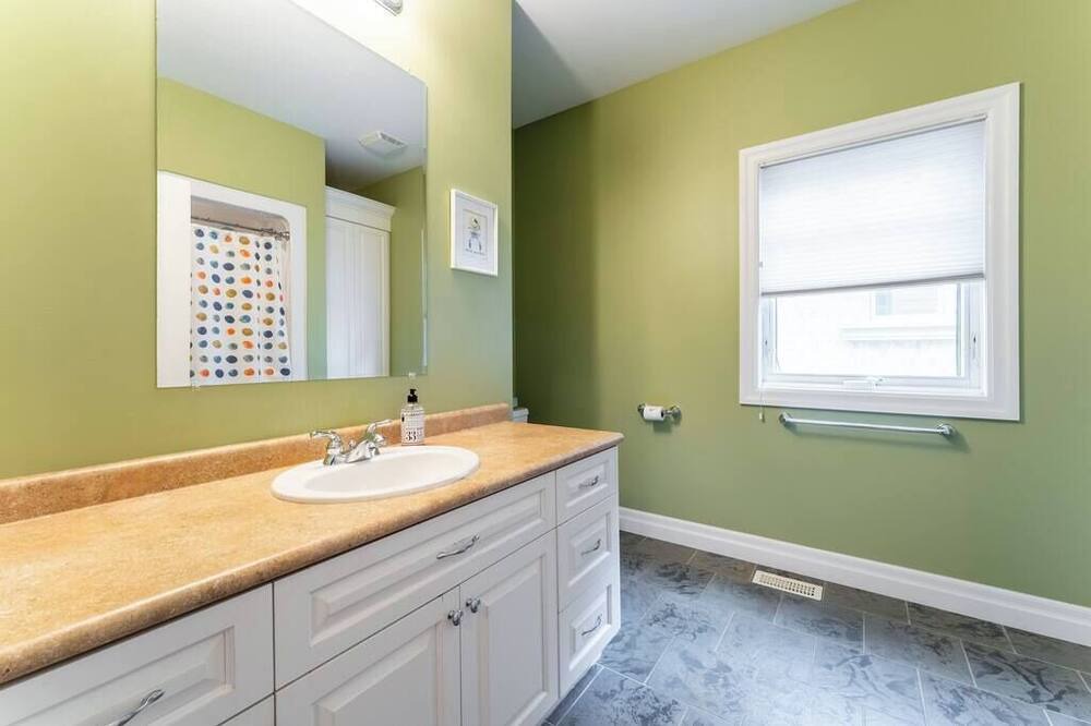 Photo of Bathroom in Alcona