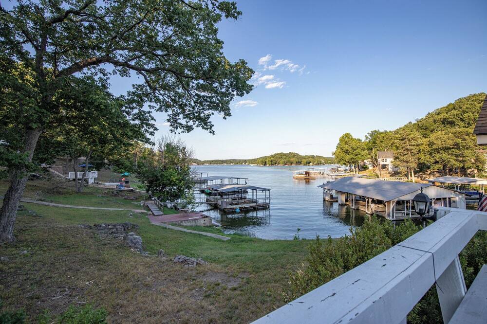 Photo of Outdoor in Roach