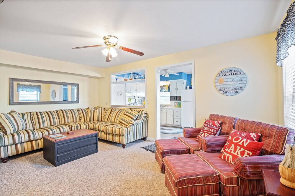 Photo of Livingroom in Roach