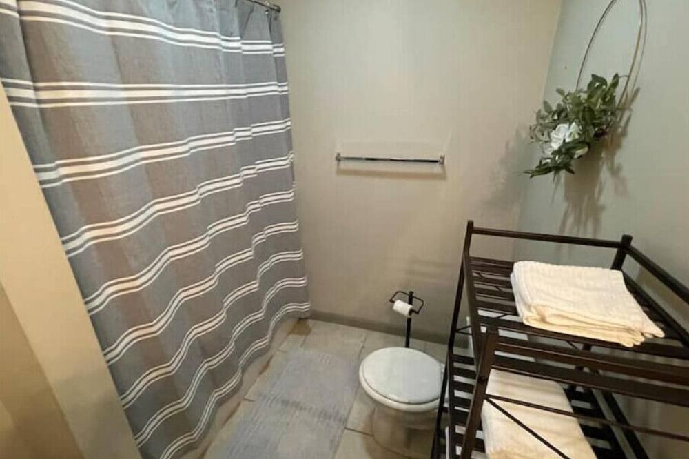 Photo of Bathroom in McEwen