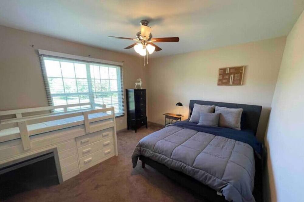 Photo of Bedroom in McEwen