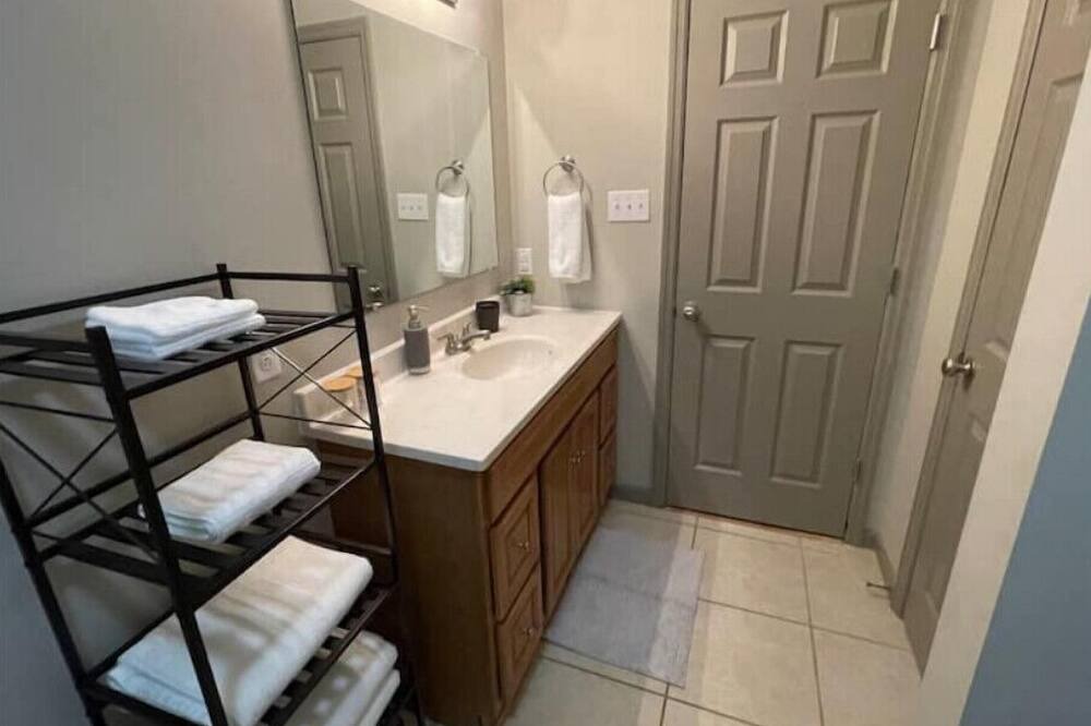 Photo of Bathroom in McEwen