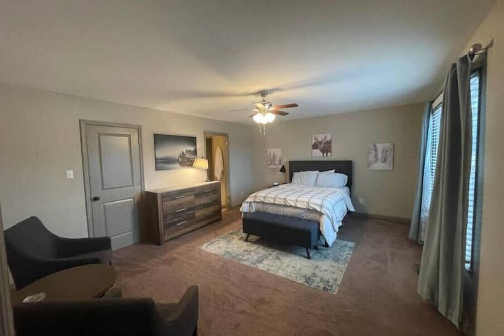 Photo of Bedroom in McEwen