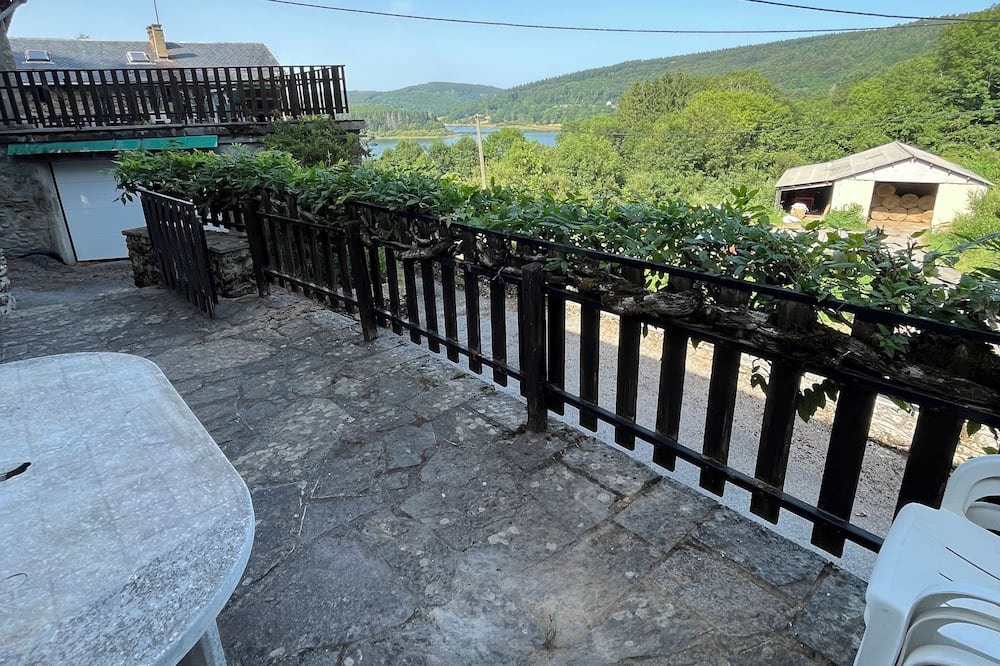 Photo of Outdoor in Nages