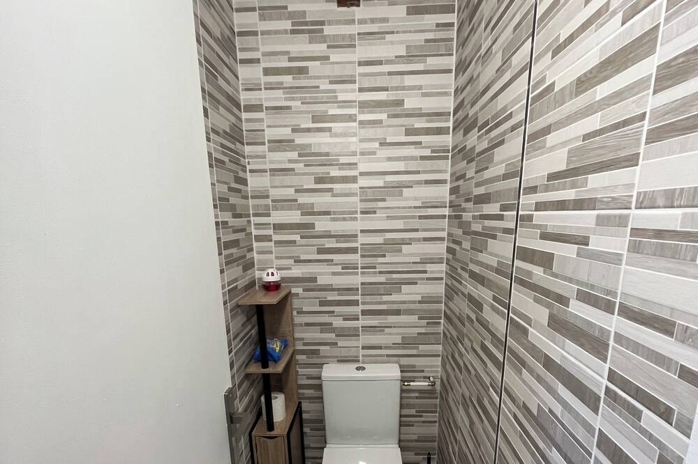 Photo of Bathroom in Nages