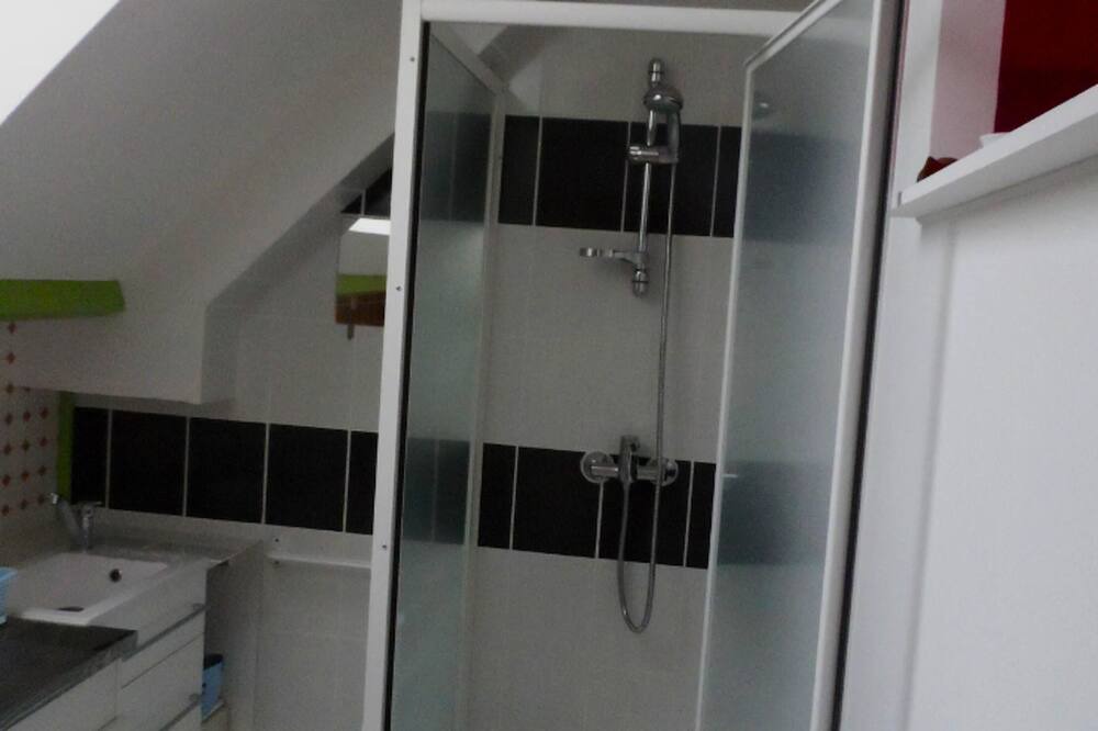 Photo of Bathroom in Saint-Barthelemy-d'Anjou