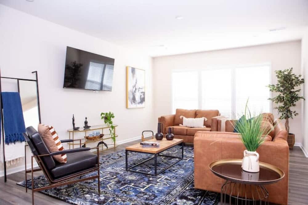 Photo of Livingroom in Fuquay-Varina