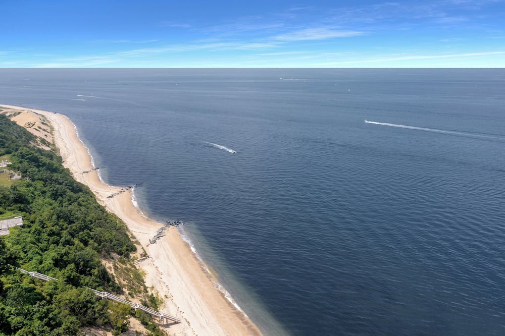 Photo of Others in Belle Terre