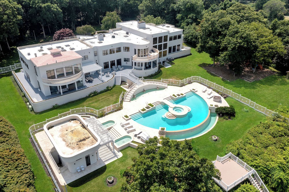 Photo of Outdoor in Belle Terre