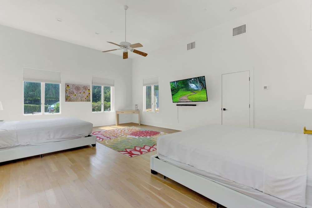 Photo of Bedroom in Belle Terre