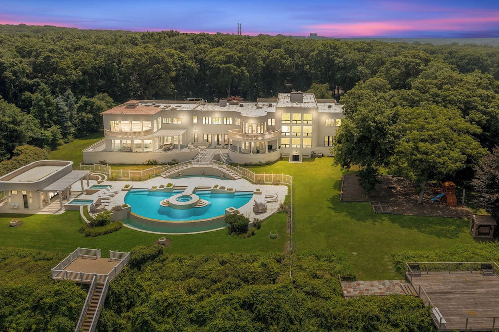 Photo of Outdoor in Belle Terre