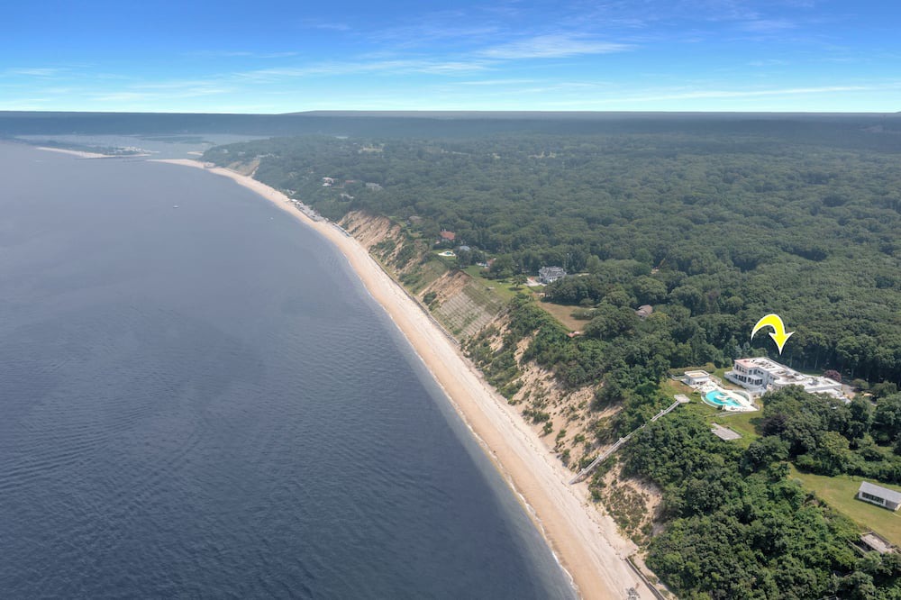 Photo of Others in Belle Terre