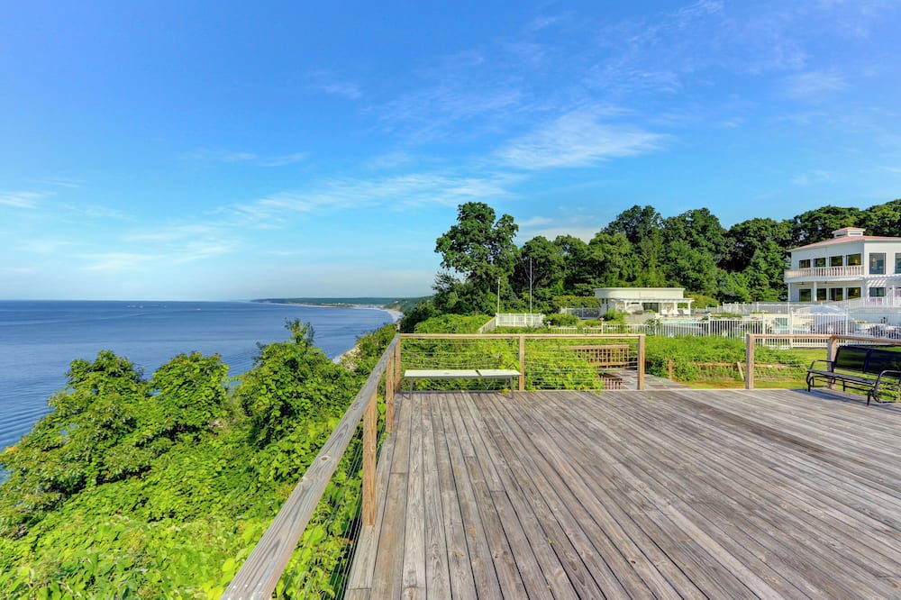 Photo of Outdoor in Belle Terre