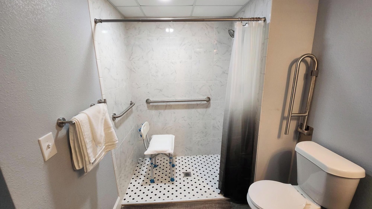Photo of Bathroom in Iuka