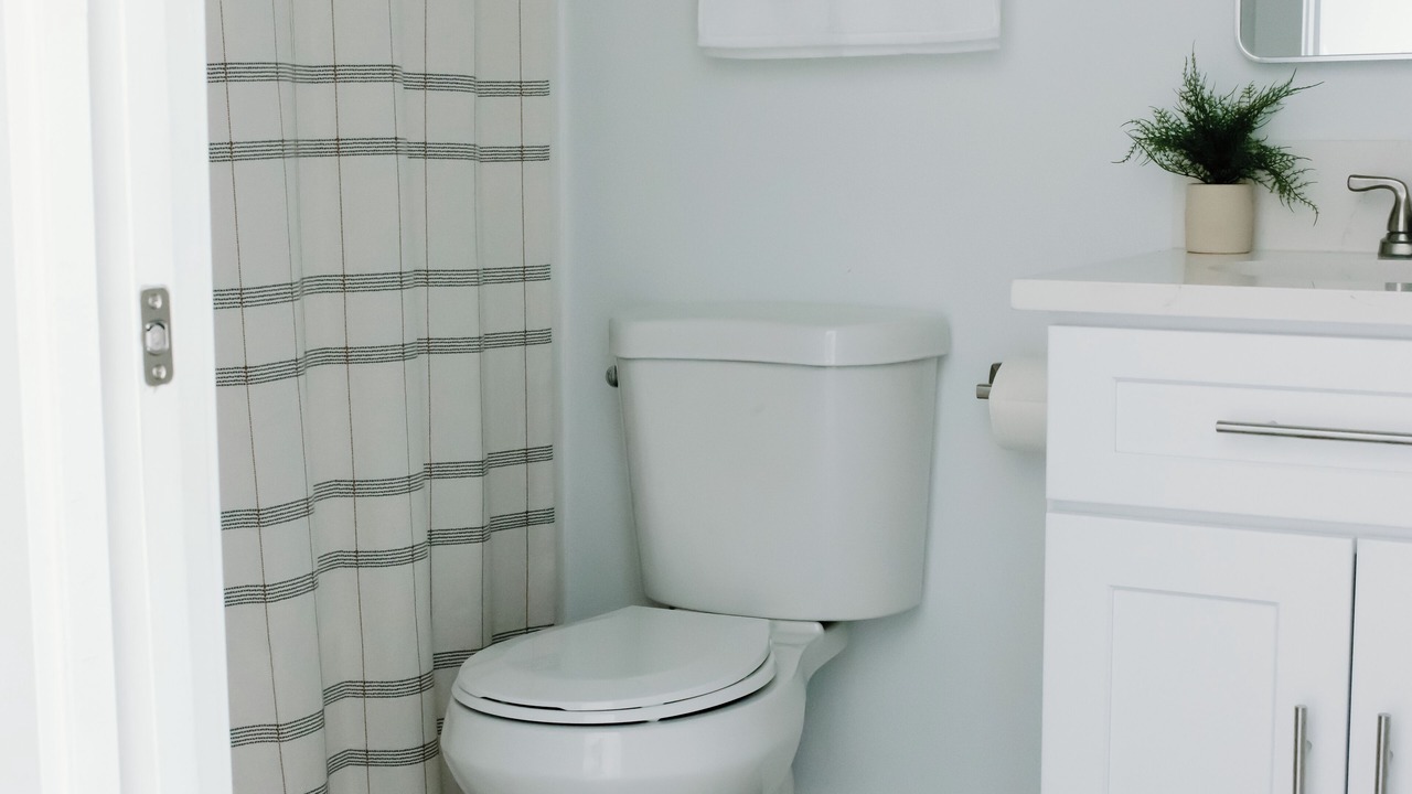 Photo of Bathroom in Soap Lake
