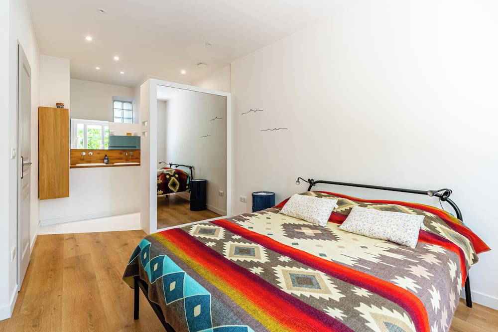Photo of Bedroom in 7th Arrondissement