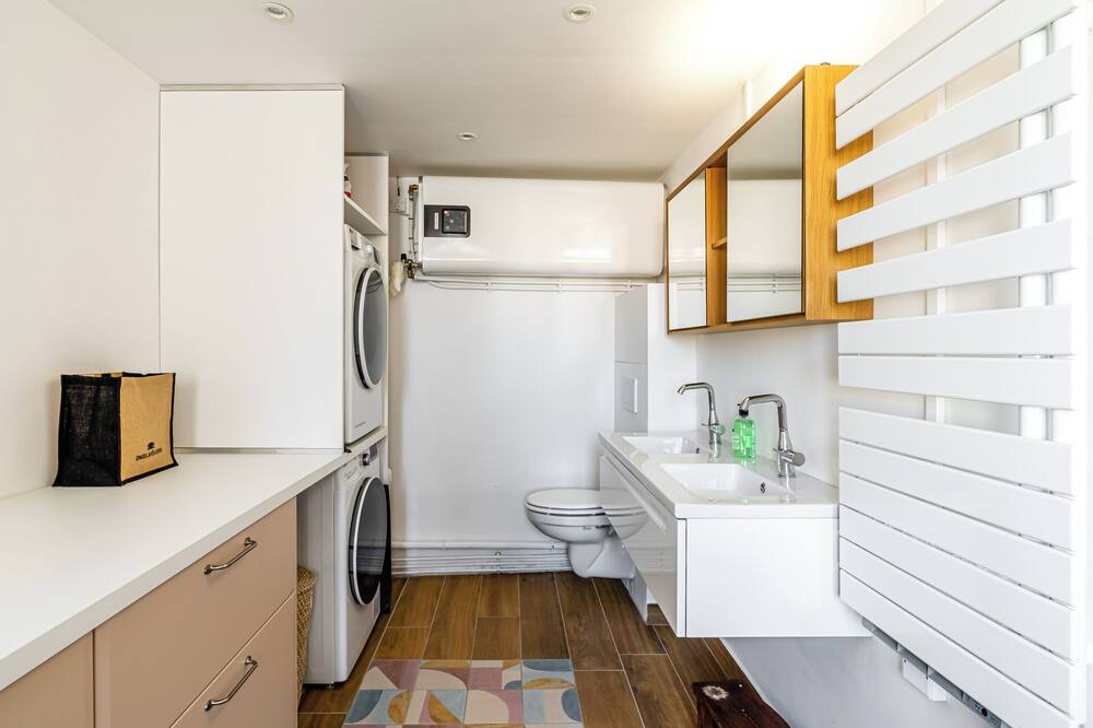 Photo of Bathroom in 7th Arrondissement